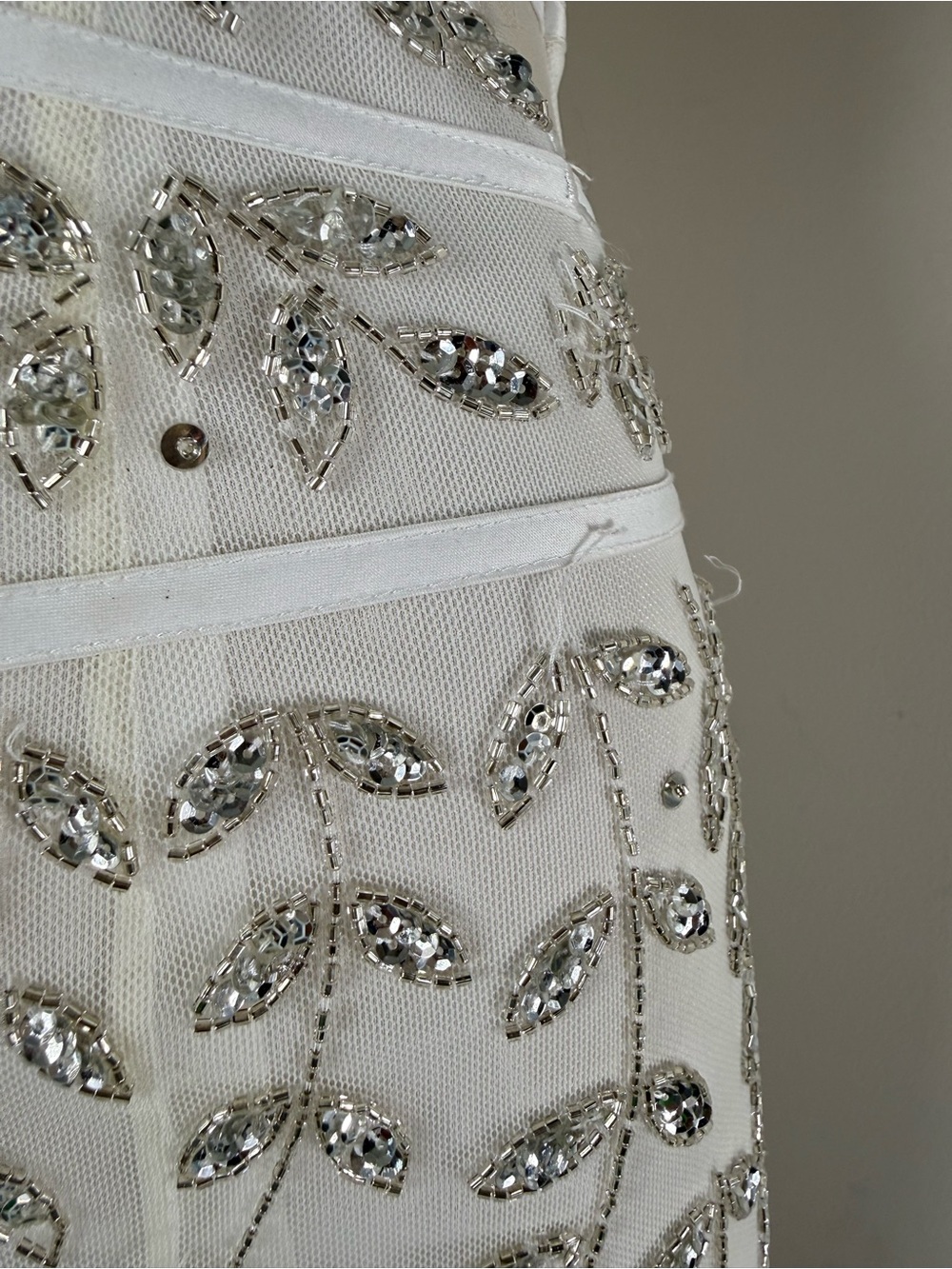 VINTAGE CACHE White Beaded Sequin Mesh Sweetheart Spaghetti Strap Maxi Dress - Picture 5 of 9